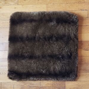 C. Wonder Vegan Mink Faux Fur Pillow Cover Luxurious New without Tags